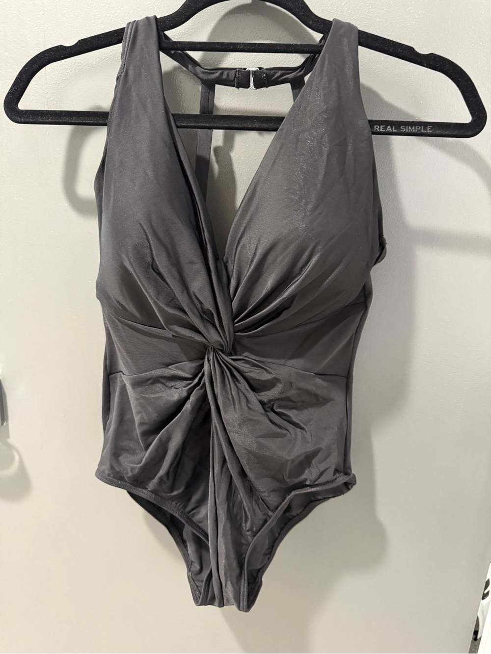 Miraclesuit Women’s Black Twist-Front One-Piece Bathingsuit